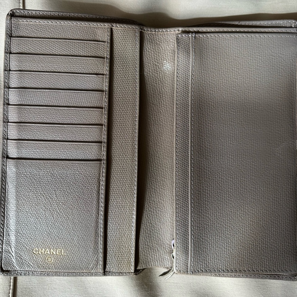CHANEL Vintage wallet